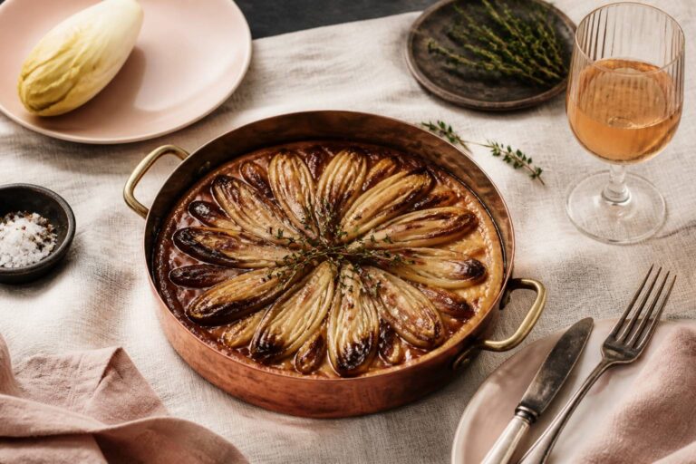Délice renversé : la tarte tatin revisitée aux endives caramélisées